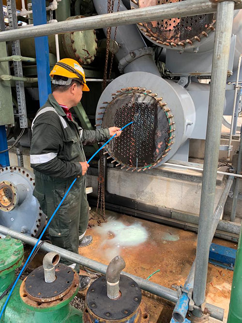 Ultra high pressure water jet pump 2500 bar for industrial cleaning